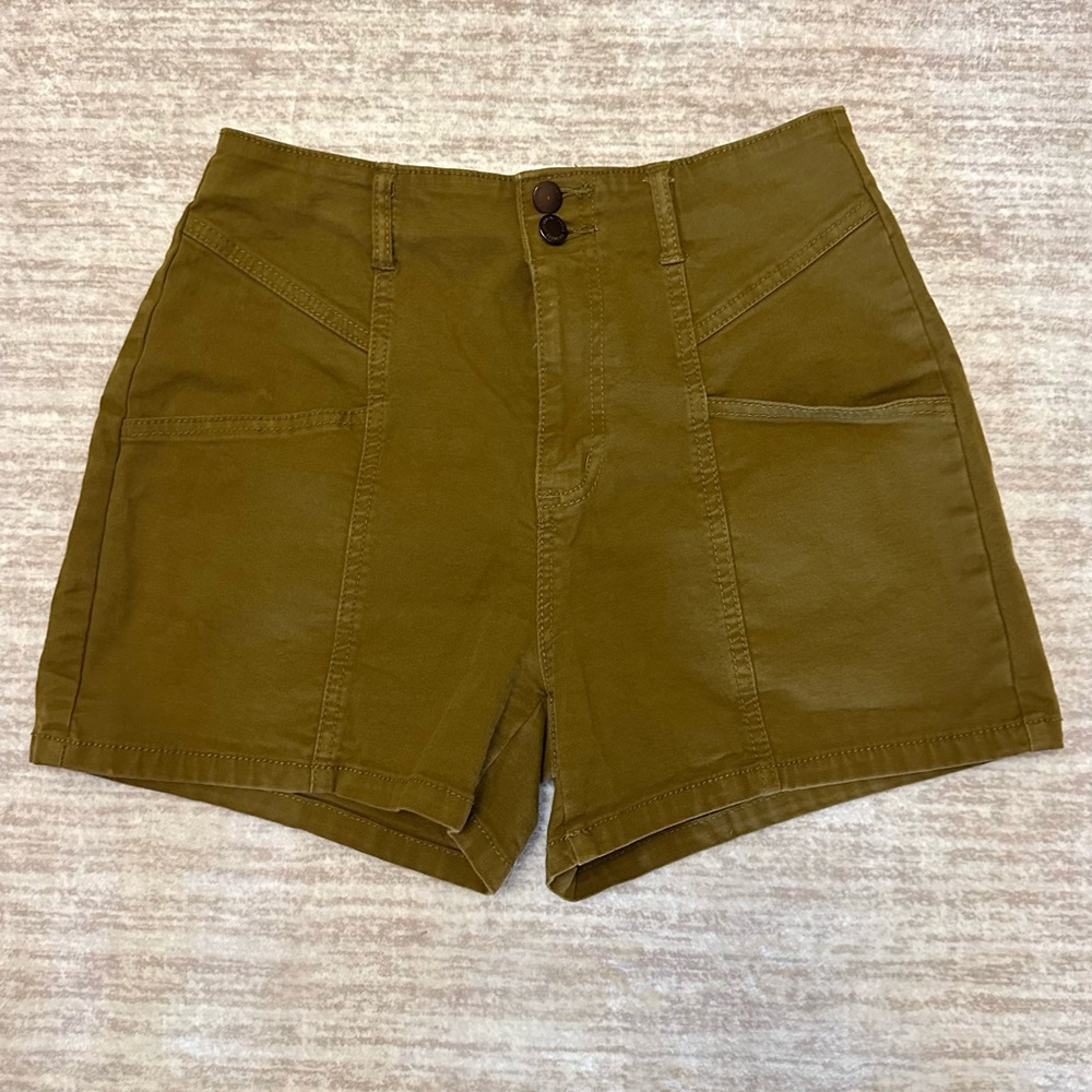 Universal Thread Olive Green High Rise Shorts Size 8/29 - Utility Style